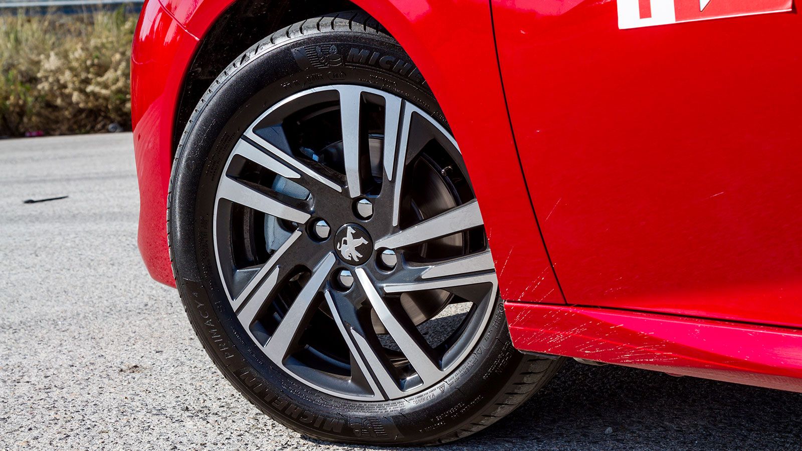 Νέο Peugeot 208: Βενζίνη ή ηλεκτρικό με 130+ PS;