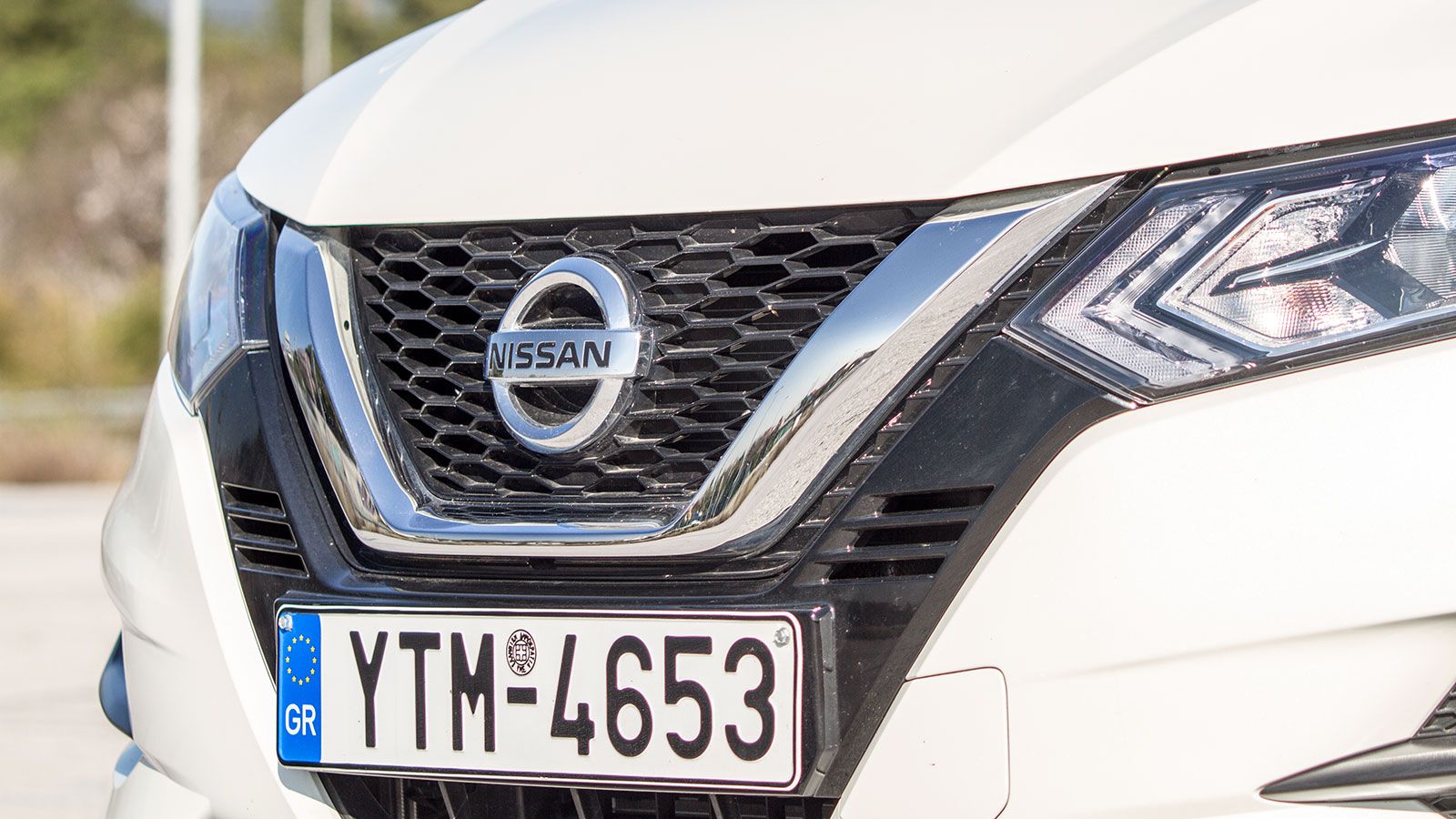 Peugeot 2008 Vs Nissan Qashqai