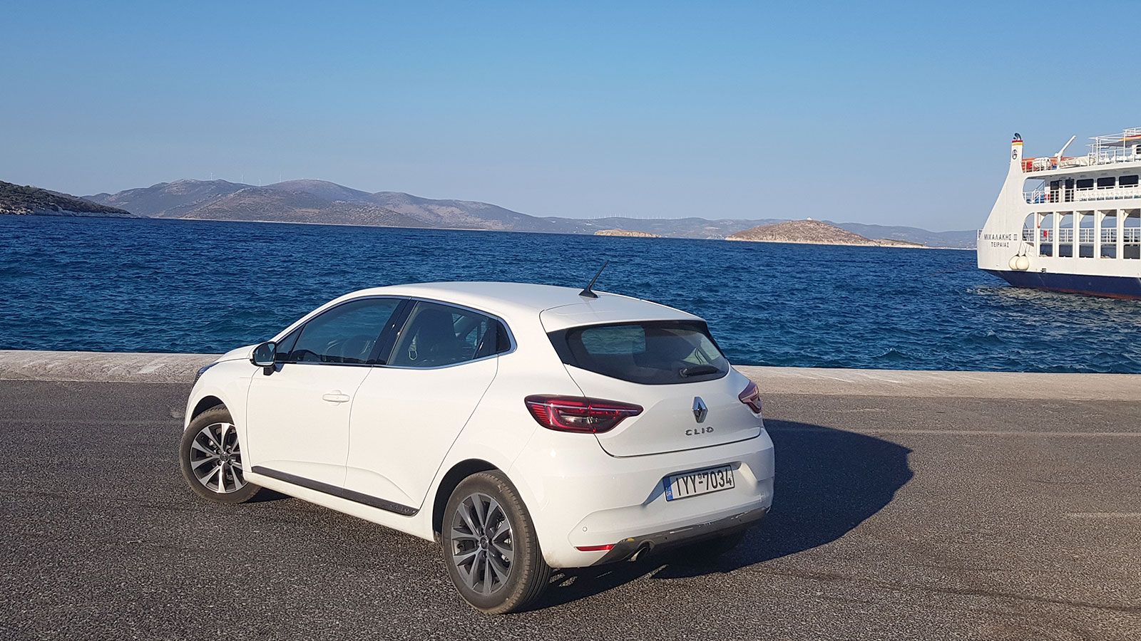 Το Renault Clio 1,0 TCe με τα 100 άλογα συνδυάζεις σπιρτάδα και οικονομία βενζίνης.