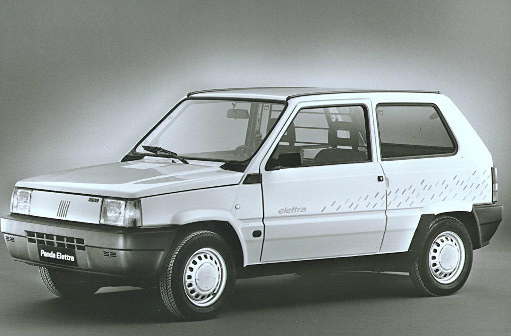 Panda Elettra (1990). Το Fiat Panda, κυρίως λόγω του χαμηλού βάρους και των συμπαγών διαστάσεων, ήταν πάντα συνώνυμο και της φιλικότητας προς το περιβ