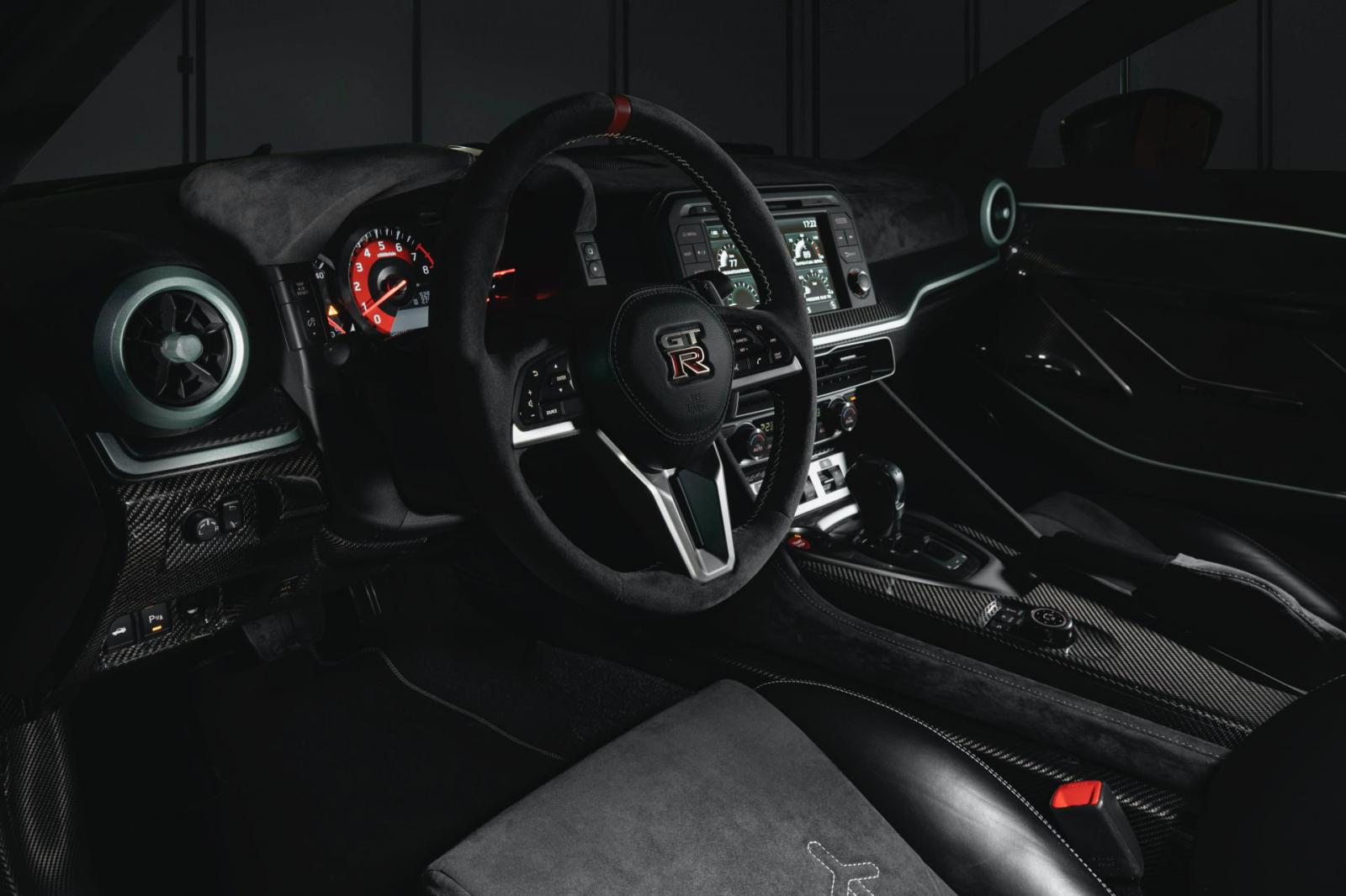 Στην πίστα το Nissan GT-R50 by Italdesign