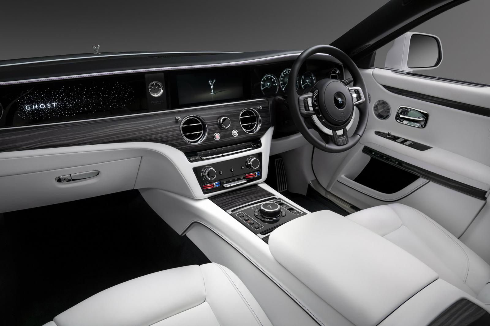 Ντεμπούτο για τη νέα Rolls-Royce Ghost