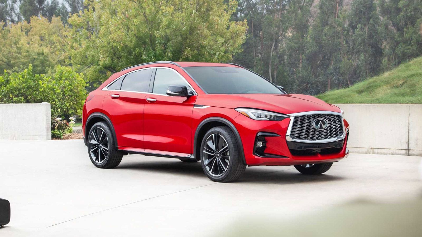 Το νέο Infiniti QX55 θα είναι διαθέσιμο προς πώληση από την άνοιξη 2021.