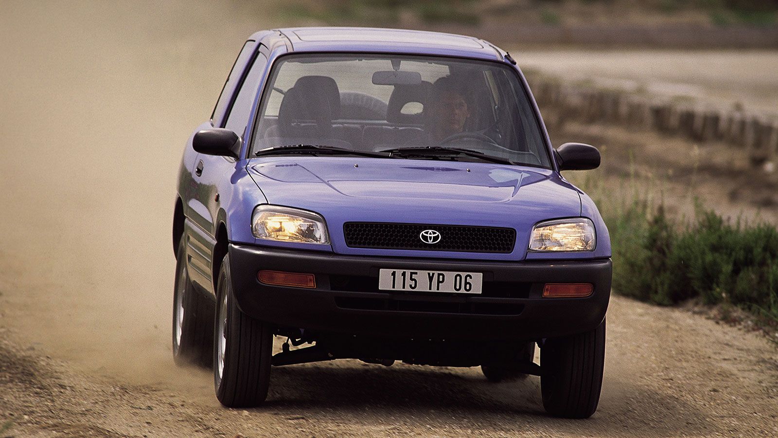Toyota RAV4: Η ιστορία του «μπαμπά» των SUV