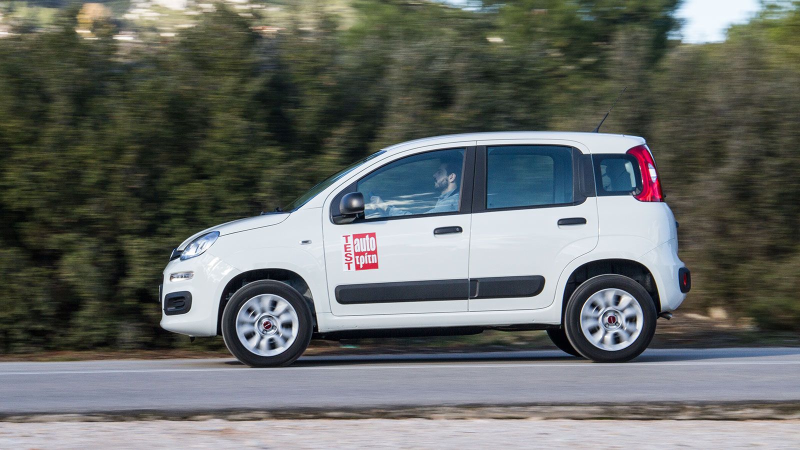 Ο διπλού καυσίμου 0,9 TwinAir είναι εξαιρετικά οικονομικός στην καθημερινότητα, είναι όμως και αρκετά θορυβώδης. Εξαντλώντας τα αποθέματα και των δύο 