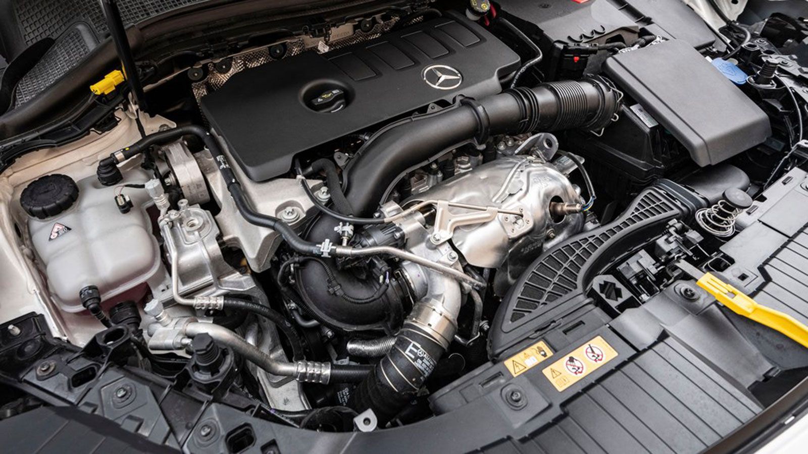 Η Mercedes GLA 200 χρησιμοποιεί κινητήρα με σύστημα απενεργοποίησης των 2 εκ των 4 κυλίνδρων. 