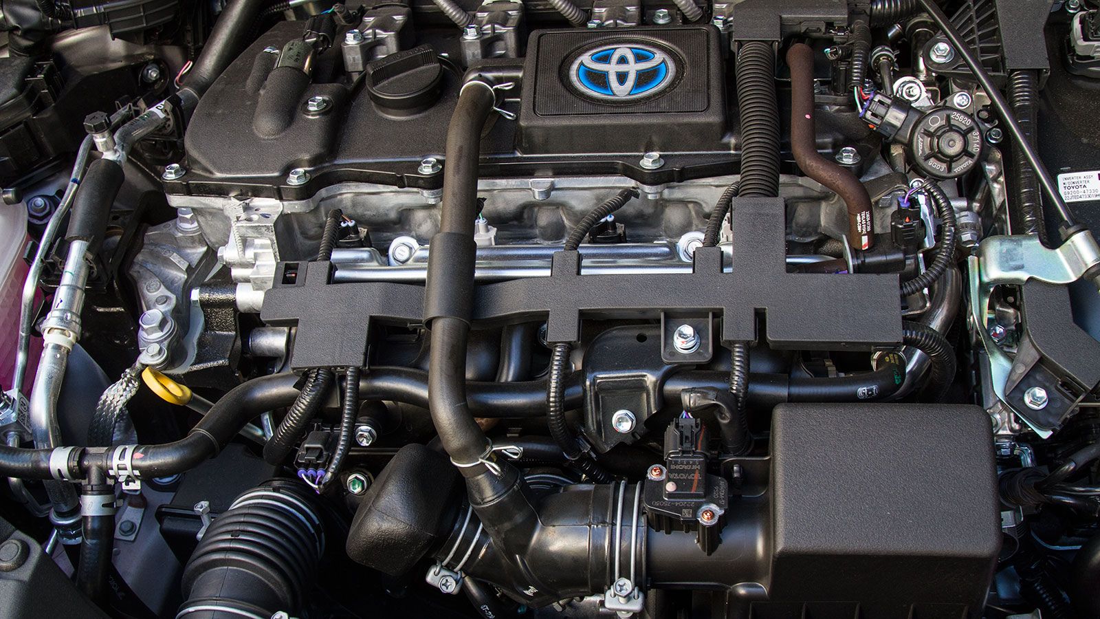 Το υβριδικό σύνολο του Toyota C-HR έχει απόδοση 122 ίππων.