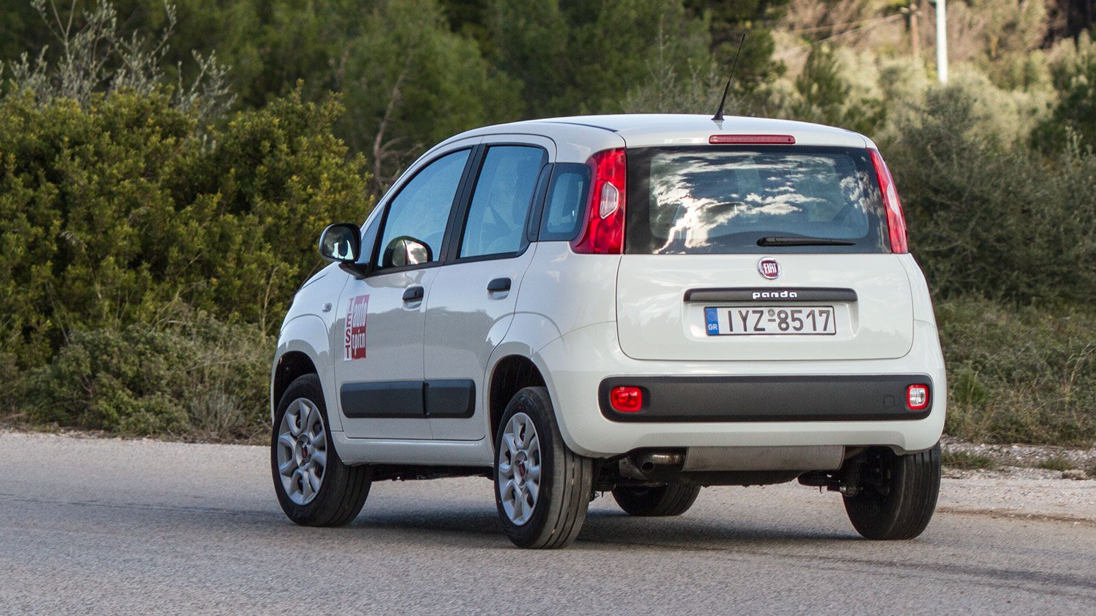 Το Fiat Panda ευχαριστεί με την μαλακή του ανάρτηση και την άνεση που αυτή προσφέρει, τόσο εντός όσο και εκτός πόλης. 