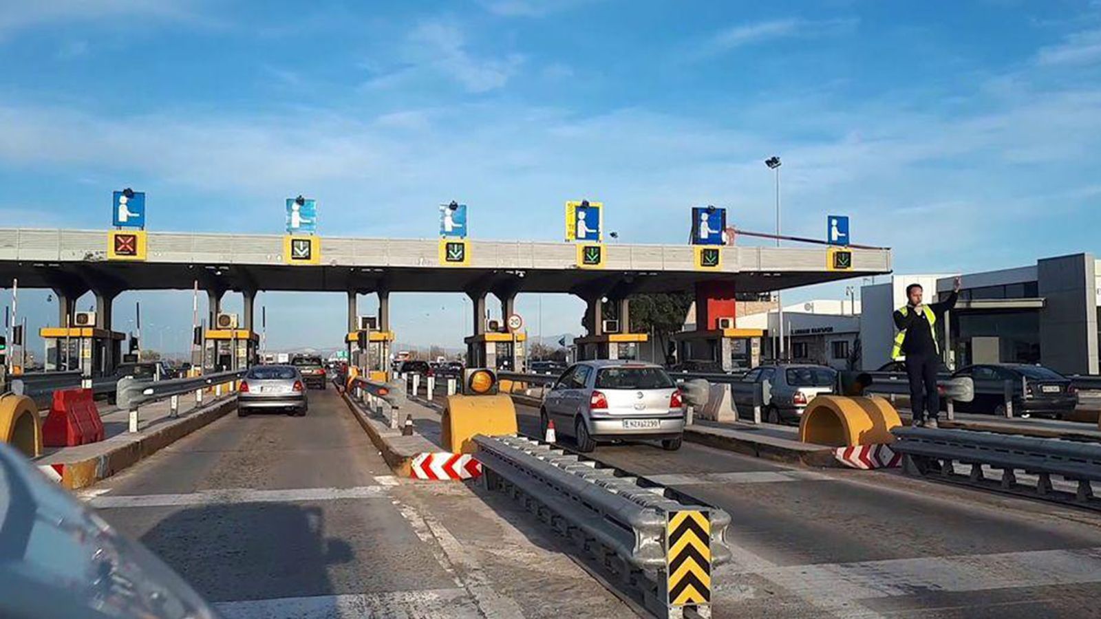 Σκληρό «πόκερ» για τα διόδια σε Βαρυμπόμπη, Αγ. Στέφανο