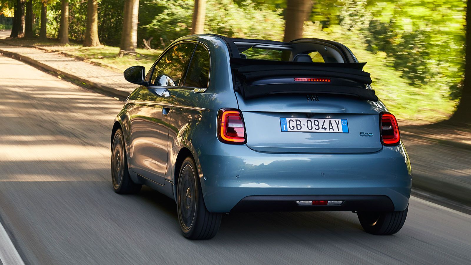 Οδηγούμε το νέο ηλεκτρικό Fiat 500e