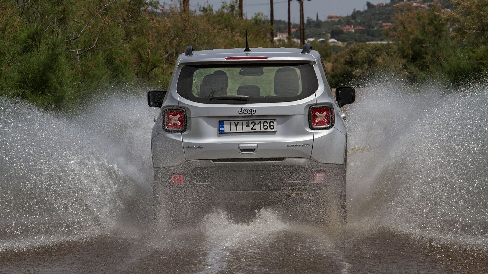 Mega Test: Με 10 B-SUV σε άσφαλτο και χώμα (+video)