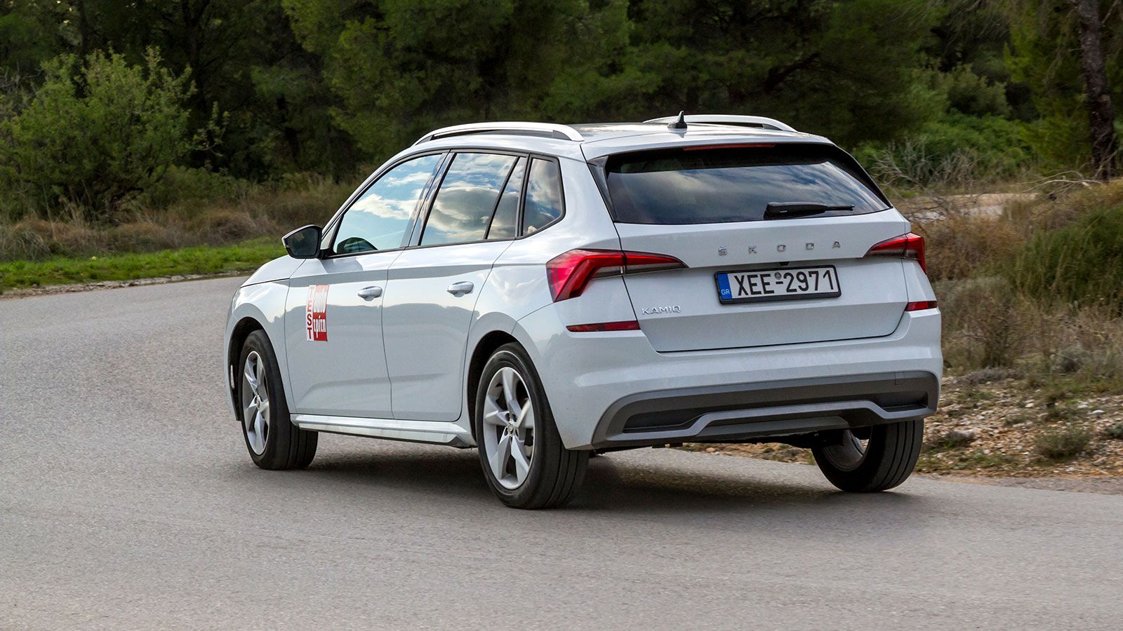 To Skoda Kamiq με τον εξελιγμένο 1,5 TSI κινητήρα προσφέρει δυναμικές επιδόσεις χωρίς να ξεφεύγει σε κατανάλωση.