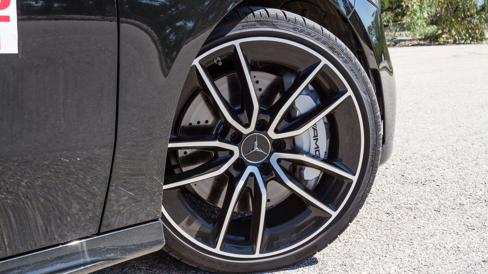 Ζουμ στις λεπτομέρειες της A35 sedan.