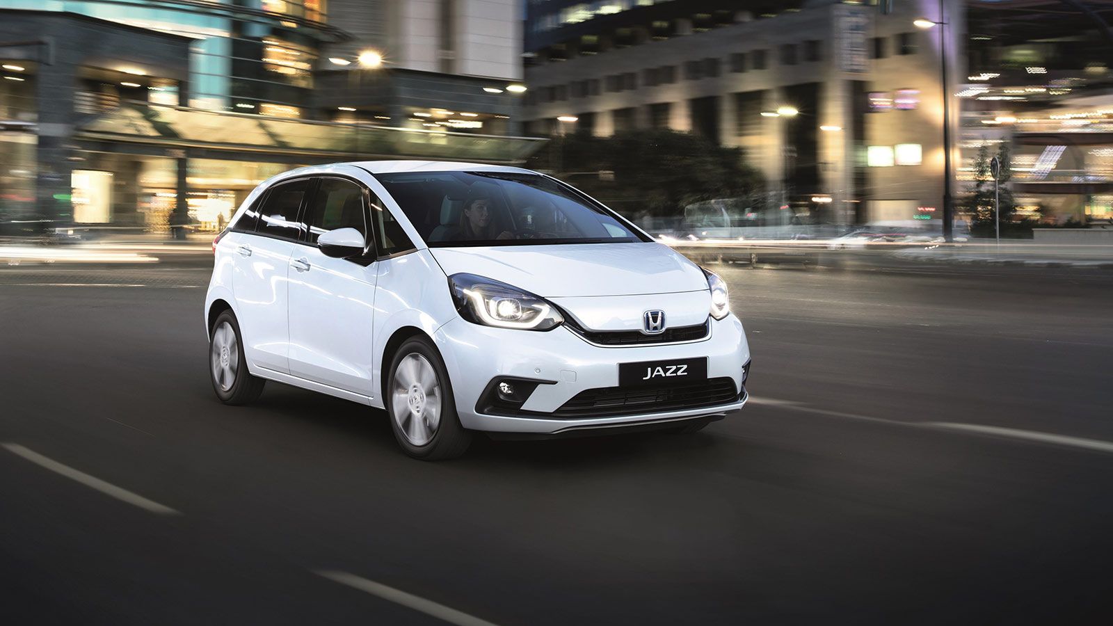 Το πιο «οικογενειακό» μικρό έγινε φουλ υβριδικό. Με νέο ντιζάιν, χώρους που θυμίζουν μεγαλύτερη κατηγορία, πιο hi-tech καμπίνα από ποτέ και κορυφαία ο