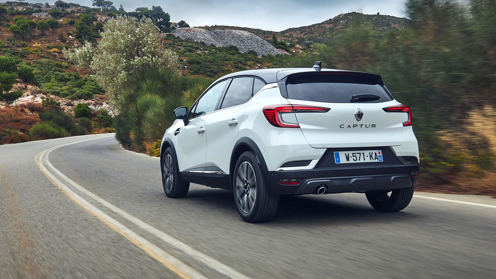H κορυφαία έκδοση Initiale Paris του νέου 
Renault Captur συνδυάζει τις δυναμικές γραμμές του αμαξώματος με εκλεπτυσμένα στιλιστικά στοιχεία, κάνοντα