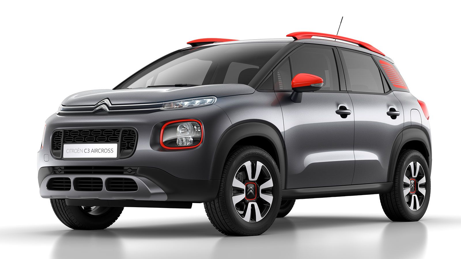 Το Citroen C3 Aircross στην έκδοση Shine συνδυάζεται με τον κινητήρα βενζίνης των 1,2 λτ. με απόδοση 110 και 130 ίππων, καθώς και με τον diesel των 1,