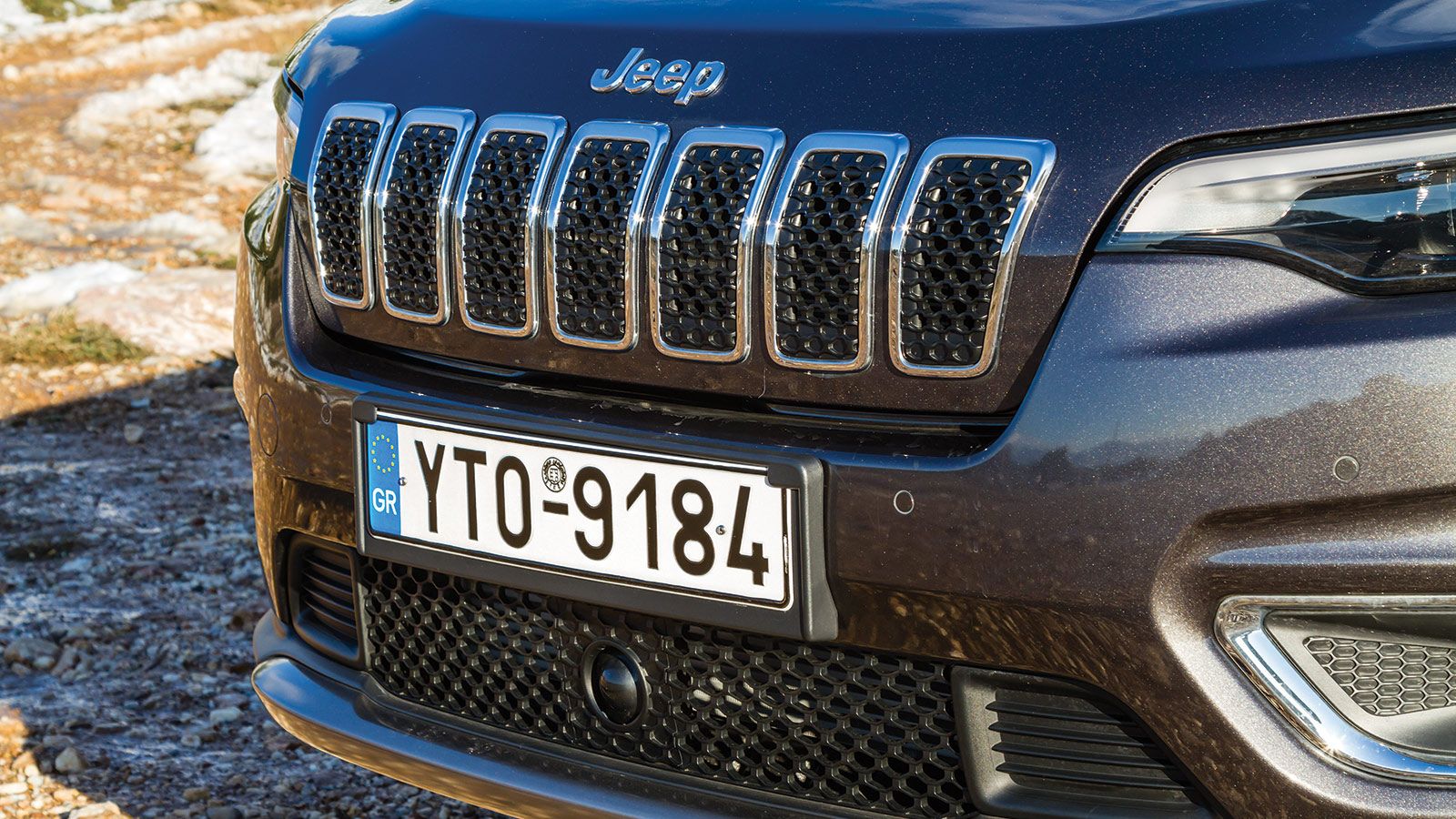 Η επανασχεδίαση των εμπρός και πίσω φώτων και μερικές ακόμη πινελιές σε μάσκα και προφυλακτήρες το έκαναν πιο φιλικό στο μάτι.