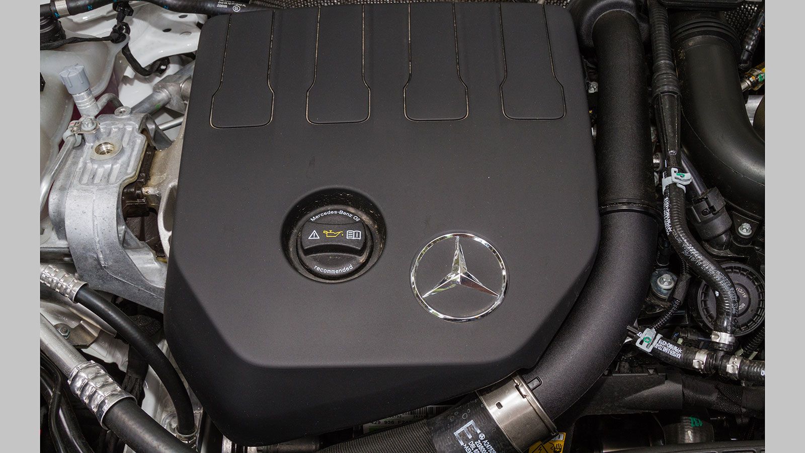 GLA ή GLB: Τι Mercedes SUV να αγοράσω;