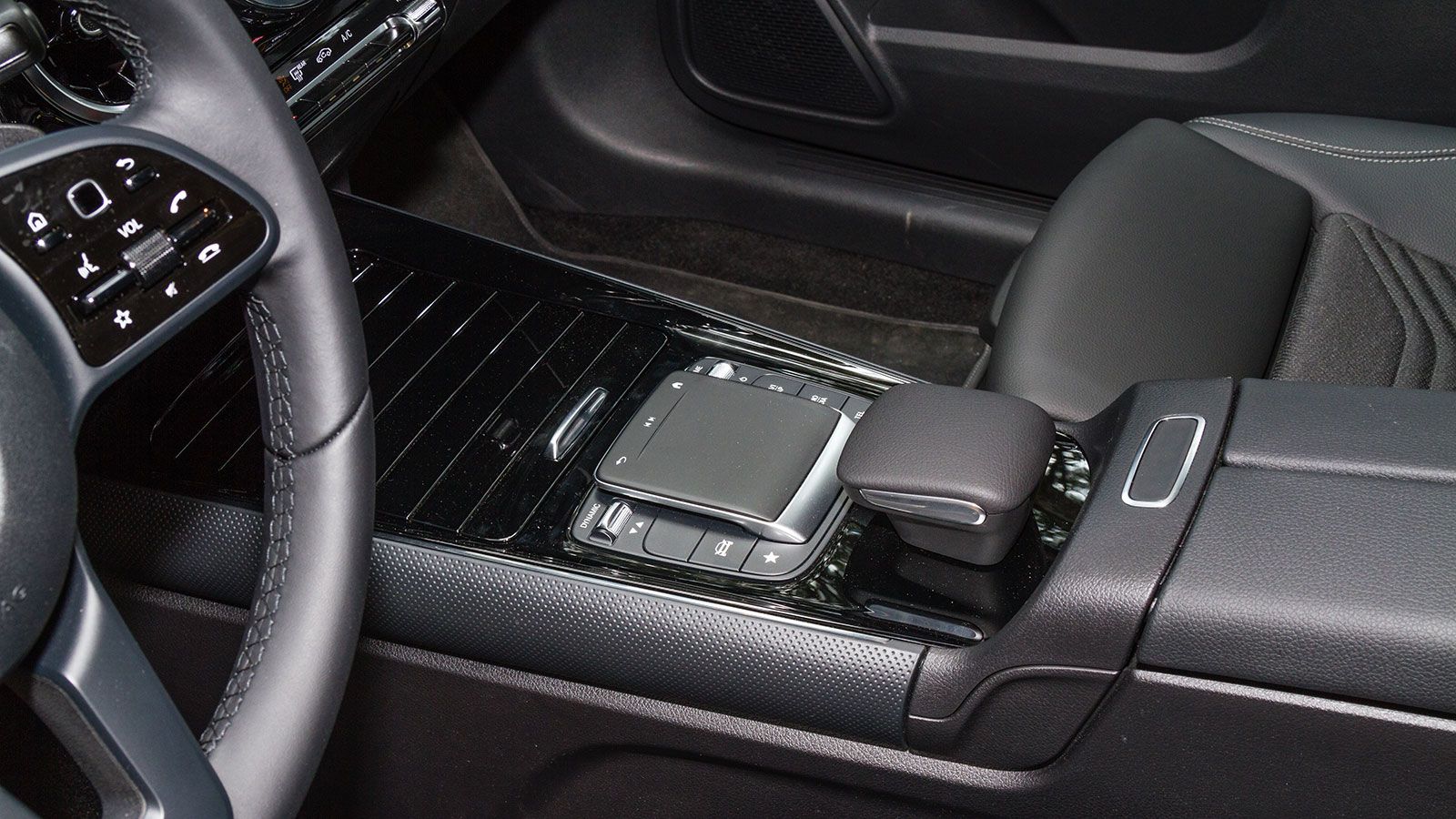 Η νέα Mercedes GLA απέναντι στο Audi Q3 Sportback