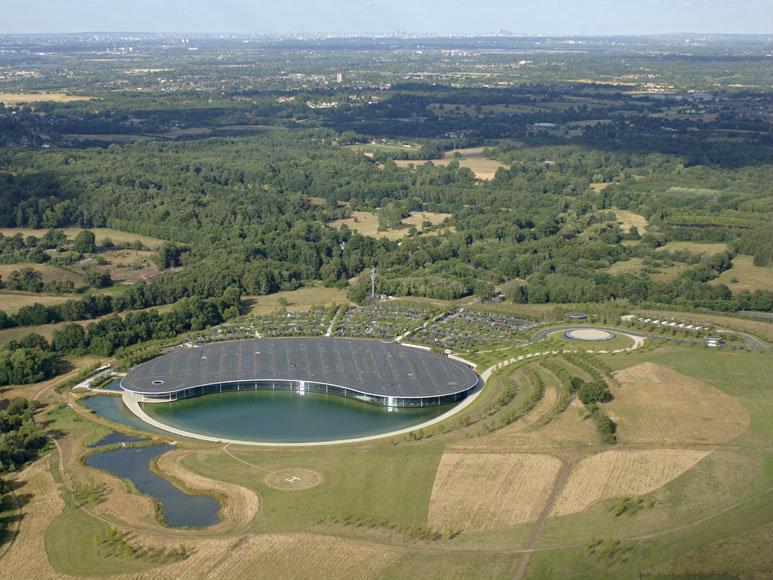 Στο σφυρί τα γραφεία της McLaren στο Woking