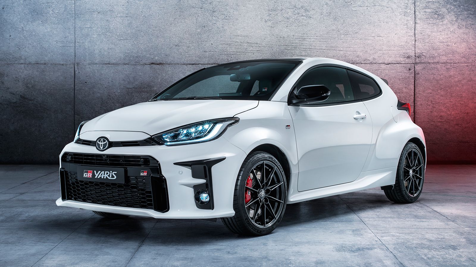 Τα 3 πρόσωπα του νέου Toyota Yaris