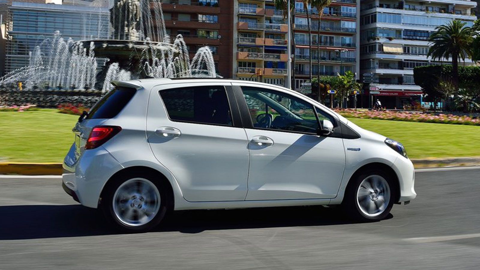 Ακόμα και τώρα, το υπάρχον  Toyota Yaris η τελευταία ανανέωση του όποιου έγινε το 2017, δείχνει μοντέρνο χάρη στην αιχμηρή του σχεδίαση.