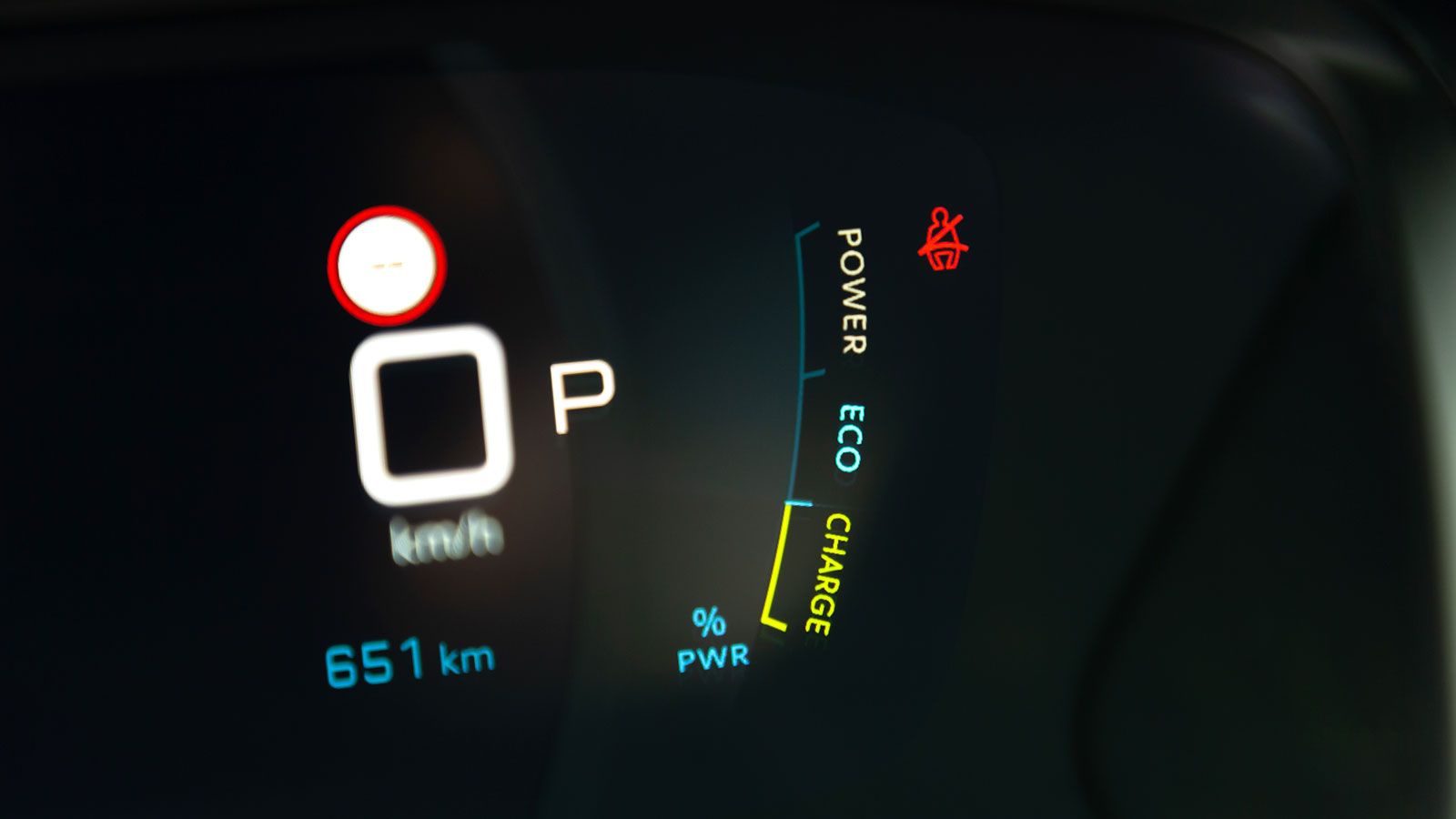 Peugeot e-208 Vs Renault Zoe