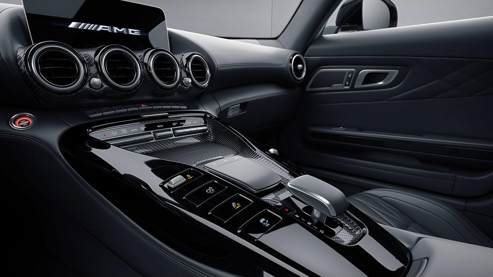 Ισχυρότερη η Mercedes-AMG GT