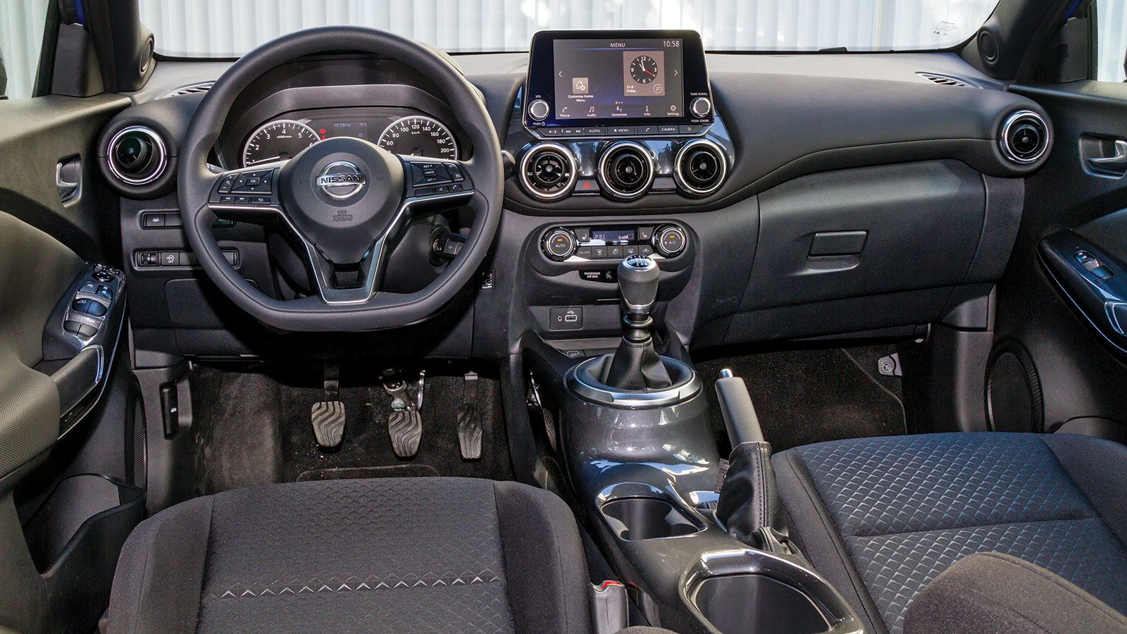 Δεν το μπερδεύεις με τίποτα: το νέο Juke έχει μια σπορτίφ διάθεση που λείπει από τους υπόλοιπους δύο ανταγωνιστές του. Η βελτίωση σε θέματα ποιότητας 