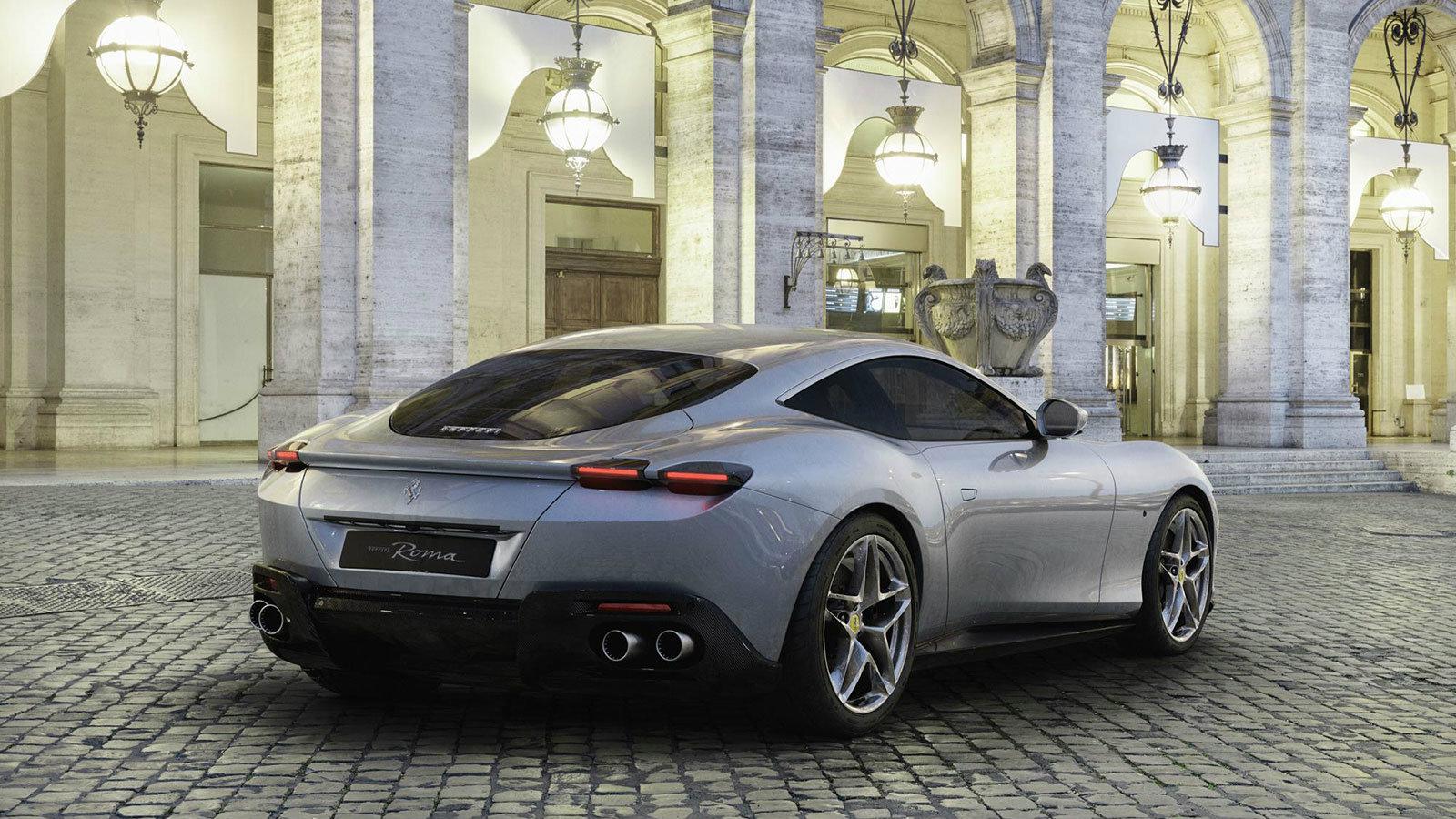 Βλέπετε τη Ferrari Roma.