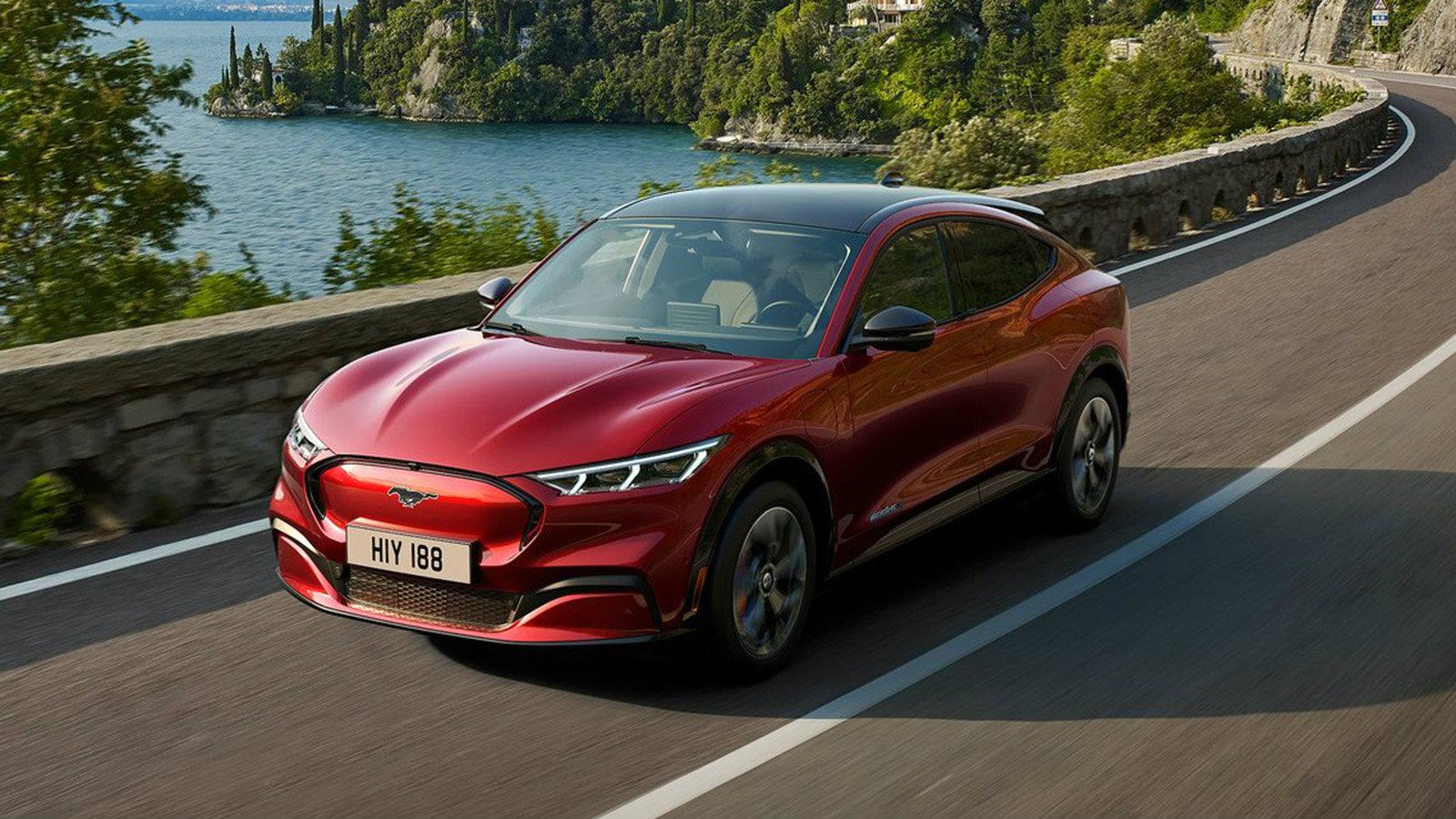 Η Mustang Mach-E θα διατίθεται με δύο επιλογές ως προς τη χωρητικότητα της μπαταρίας ιόντων λιθίου (standard range 75,7 kWh και extended range 98,8 kW