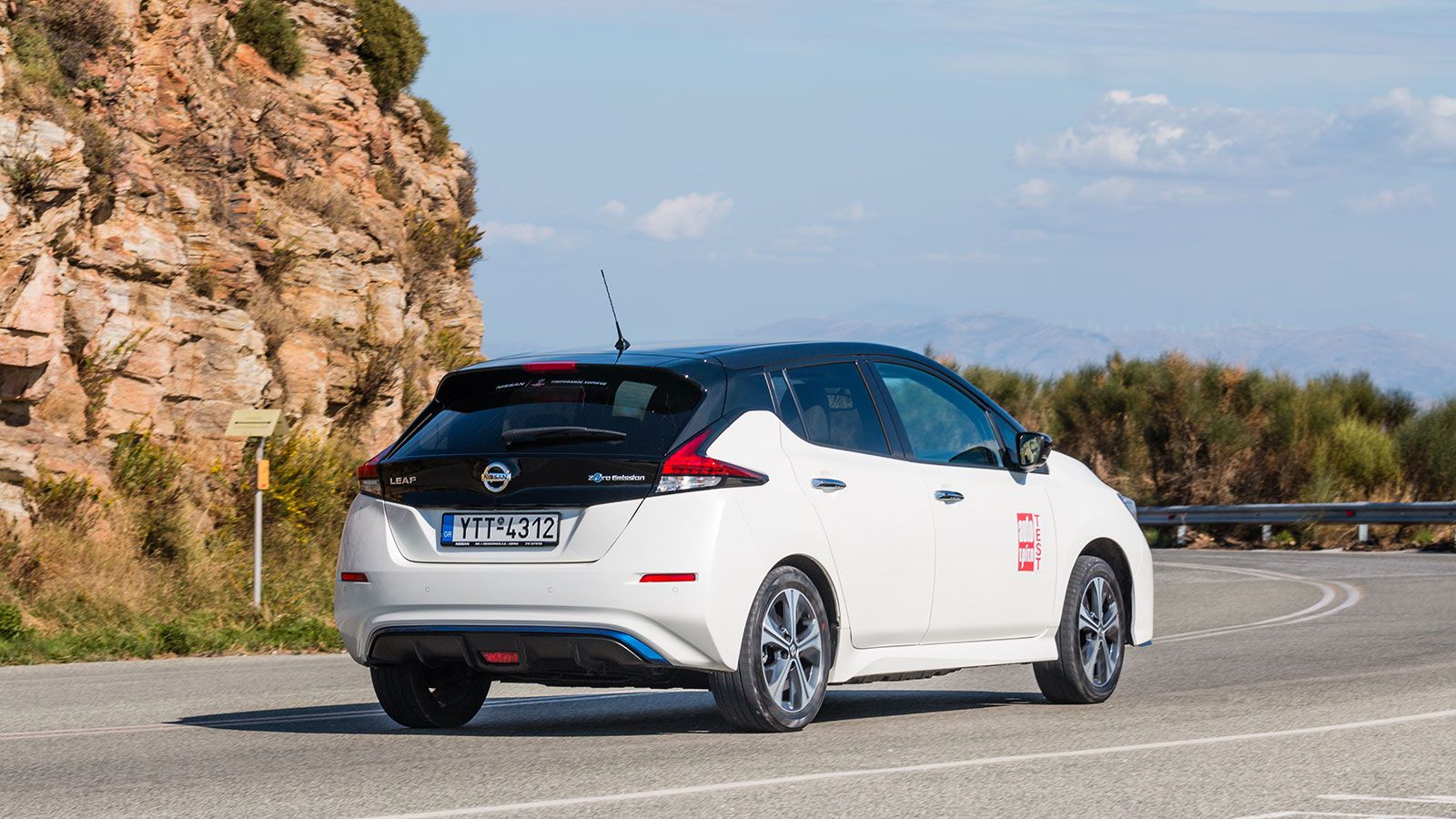 Hyundai Kona Electric Vs Nissan LEAF e+