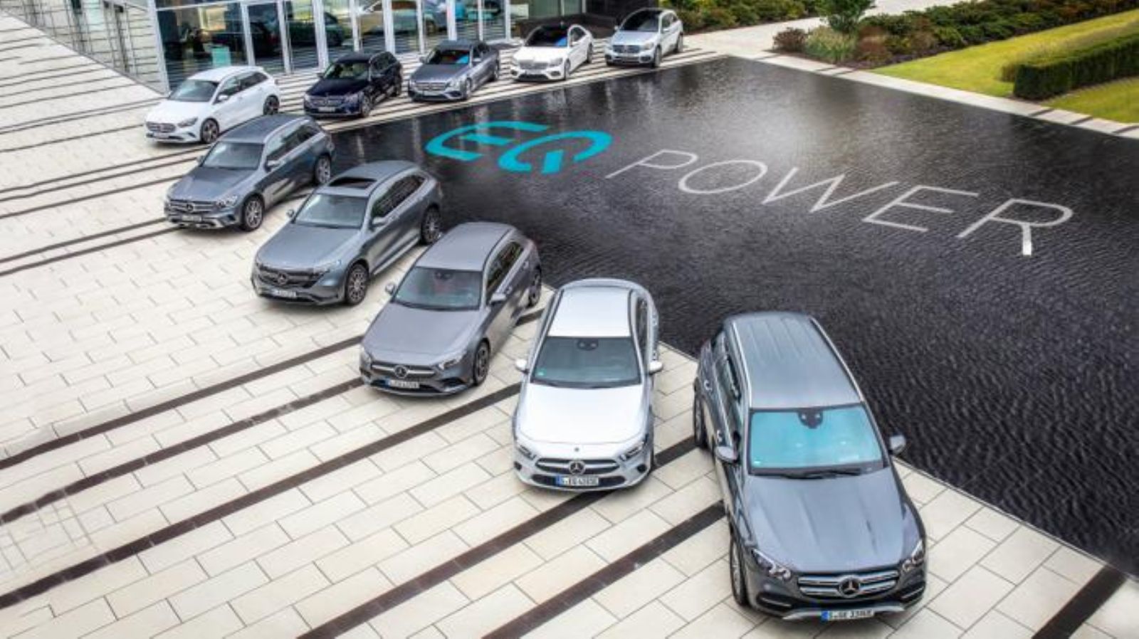 Η ειδική επιδότηση της Mercedes-Benz Ελλάς υλοποιείται μέσω του οικιακού προγράμματος ηλεκτρικού ρεύματος DriveGreen Welcome Electricity και ισχύει γι