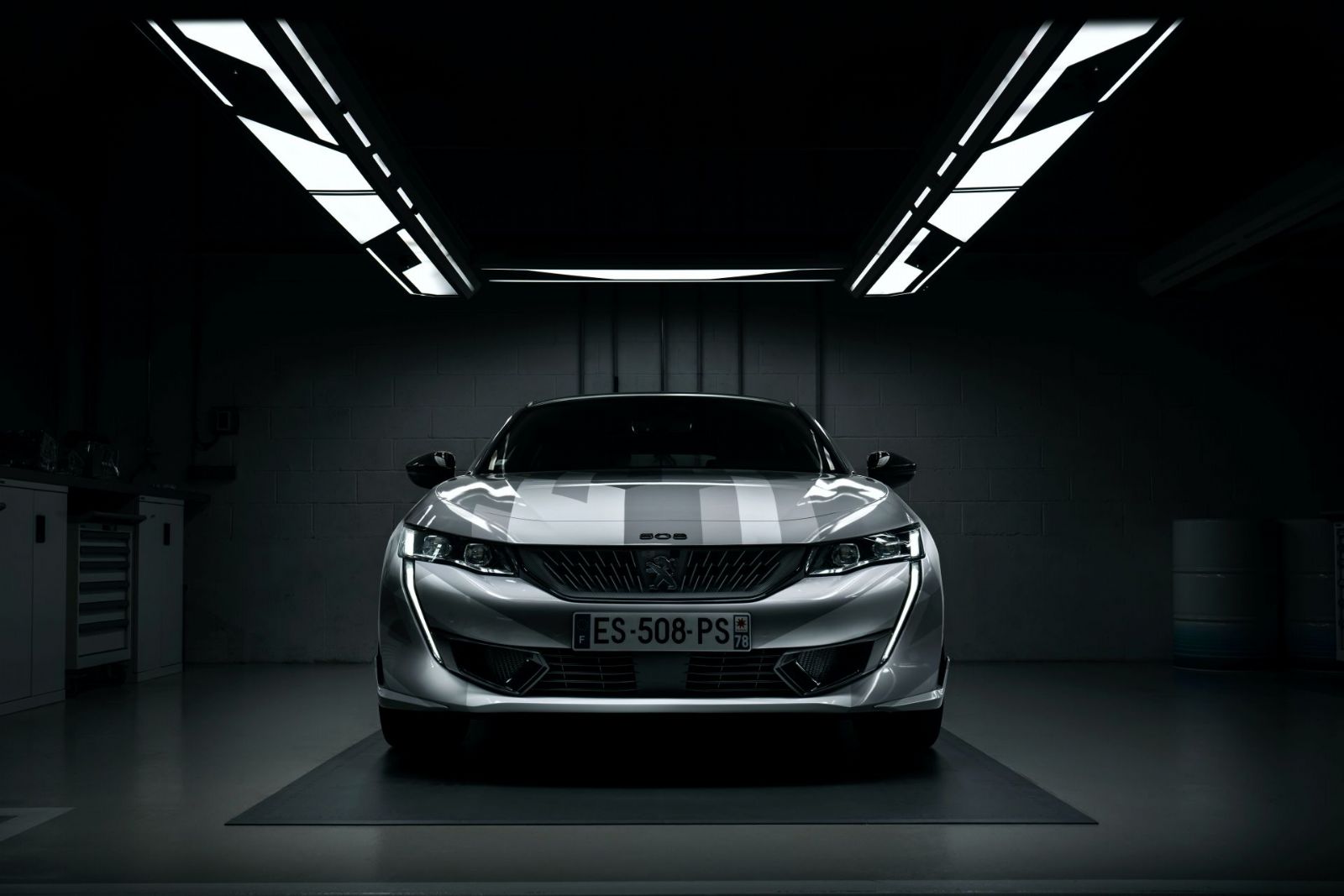 Το κορυφαίο Peugeot 508 σε νέες φωτογραφίες