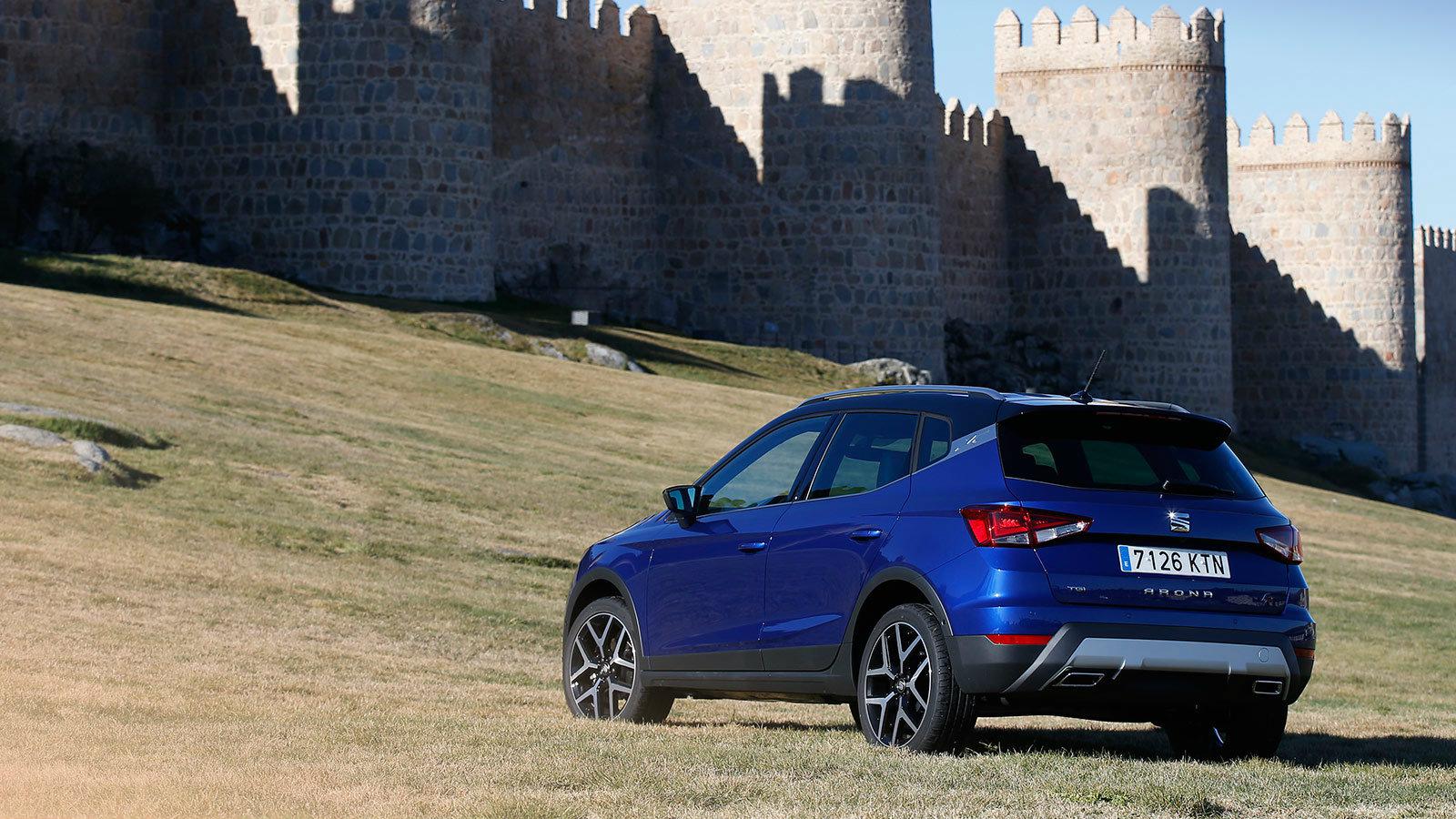Tο SEAT Arona 1,0 TGI έγινε το πρώτο crossover που κινείται (και) με φυσικό αέριο, εκτός από βενζίνη. Θα καλύψει όσους θέλουν ένα μοντέρνο, πρακτικό κ