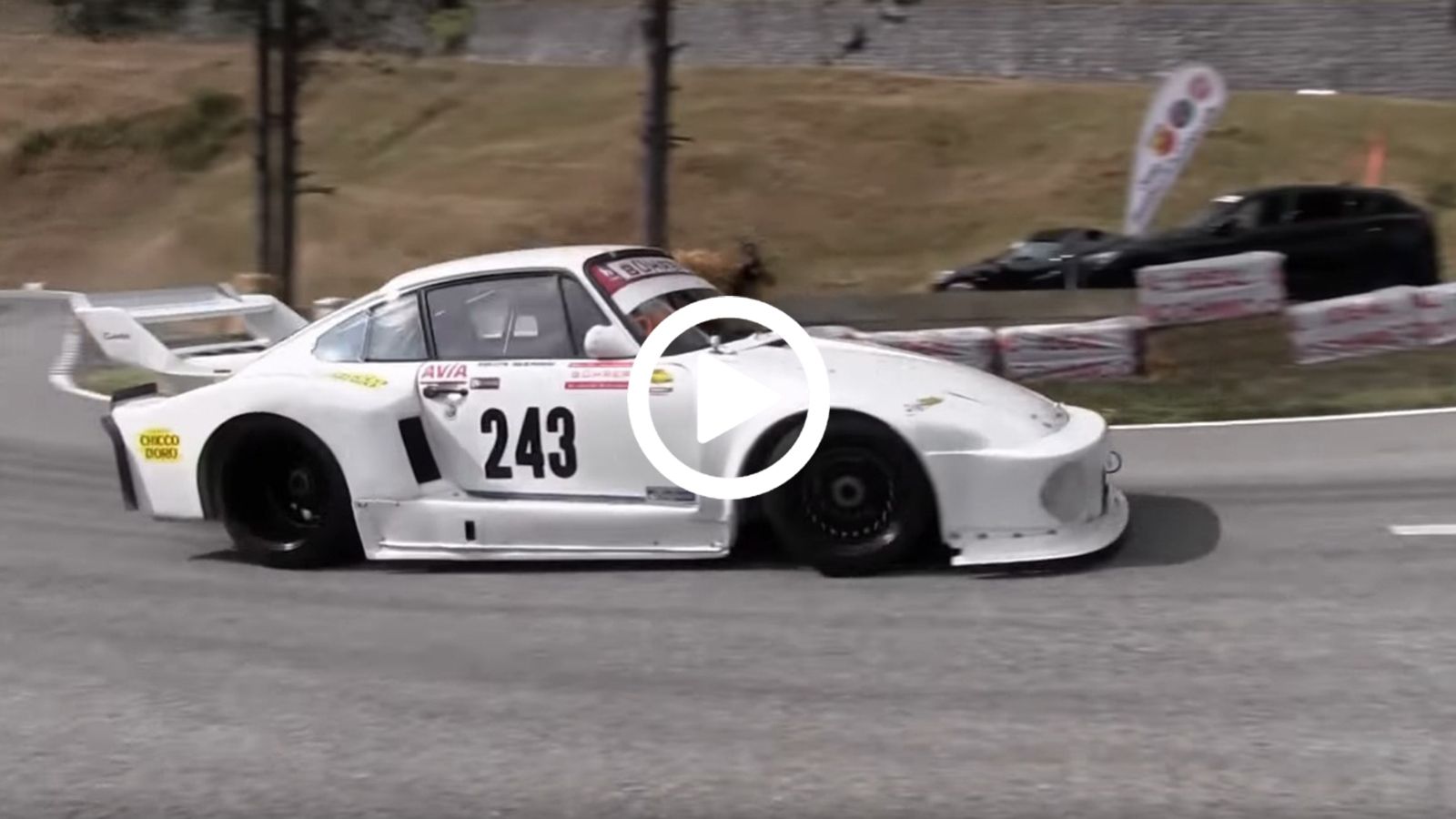 Porsche 935 με 750 άλογα «οργώνει»