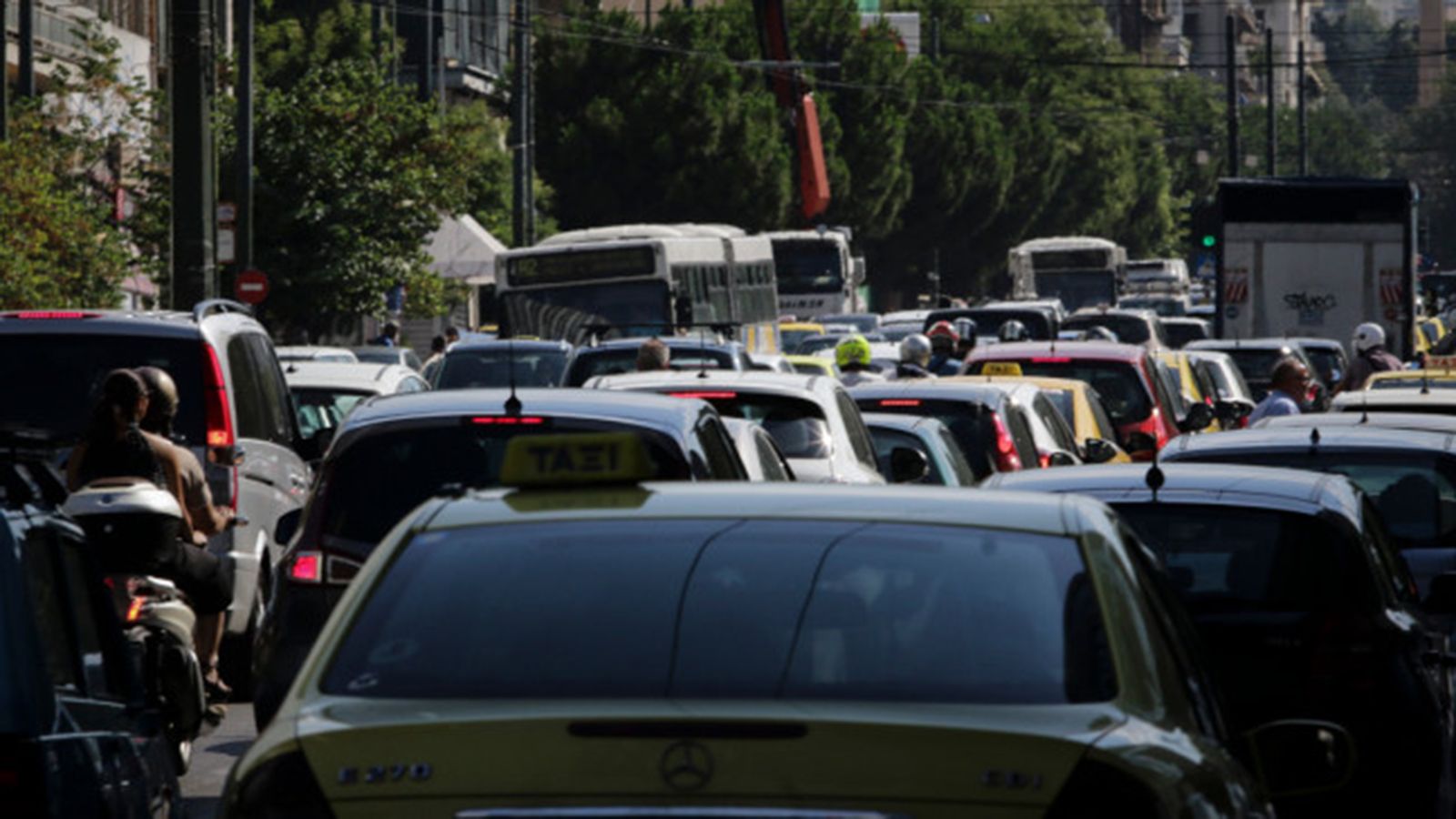 Αυξημένη η κίνηση σε σχέση με το πρώτο lockdown