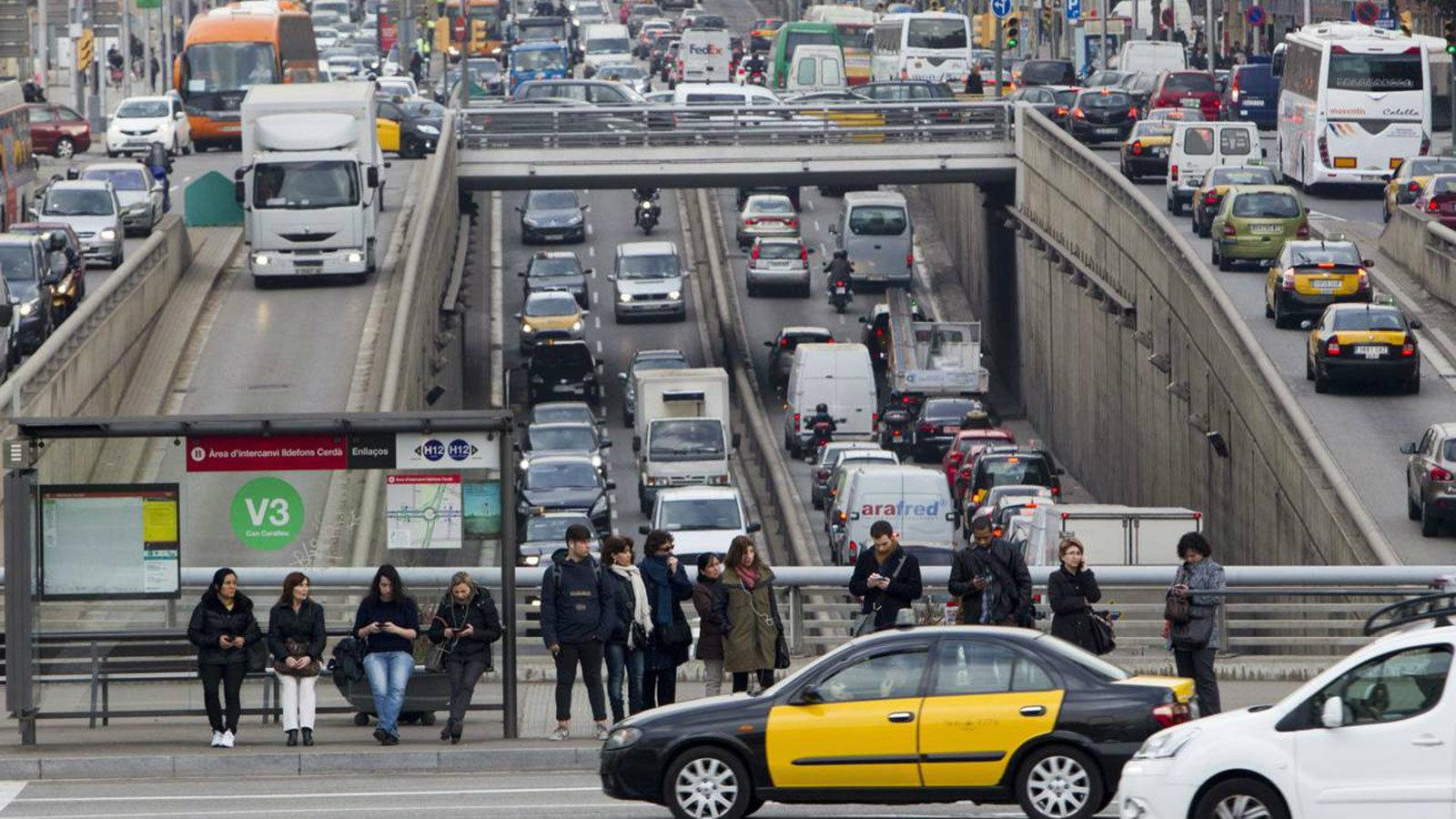 Η καταλανική πόλη προχώρησε στην απόφαση να απαγορευθεί η κυκλοφορία των οχημάτων παλαιάς αντιρρυπαντικής τεχνολογίας. 
