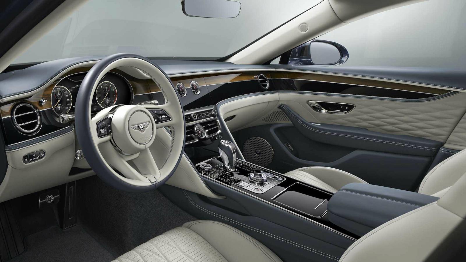 Με τετραθέσια διάταξη η Bentley Flying Spur