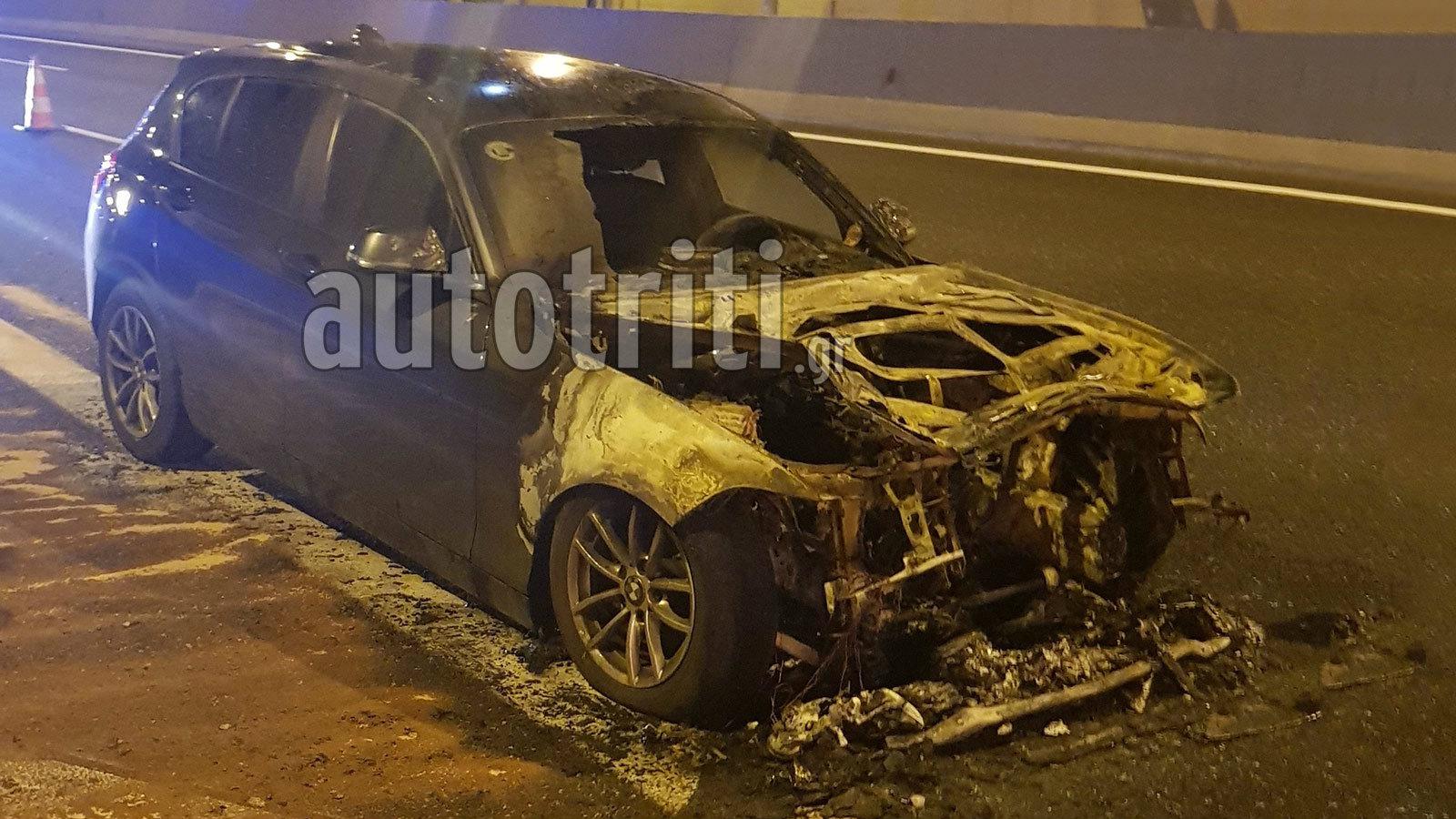 Το μηχανοστάσιο της BMW 116d, που φιλοξενούσε τον 1,6 λτ. turbo diesel κινητήρα ισχύος 115 ίππων, παραδόθηκε στις φλόγες, χωρίς να έχει δοθεί κάποια π