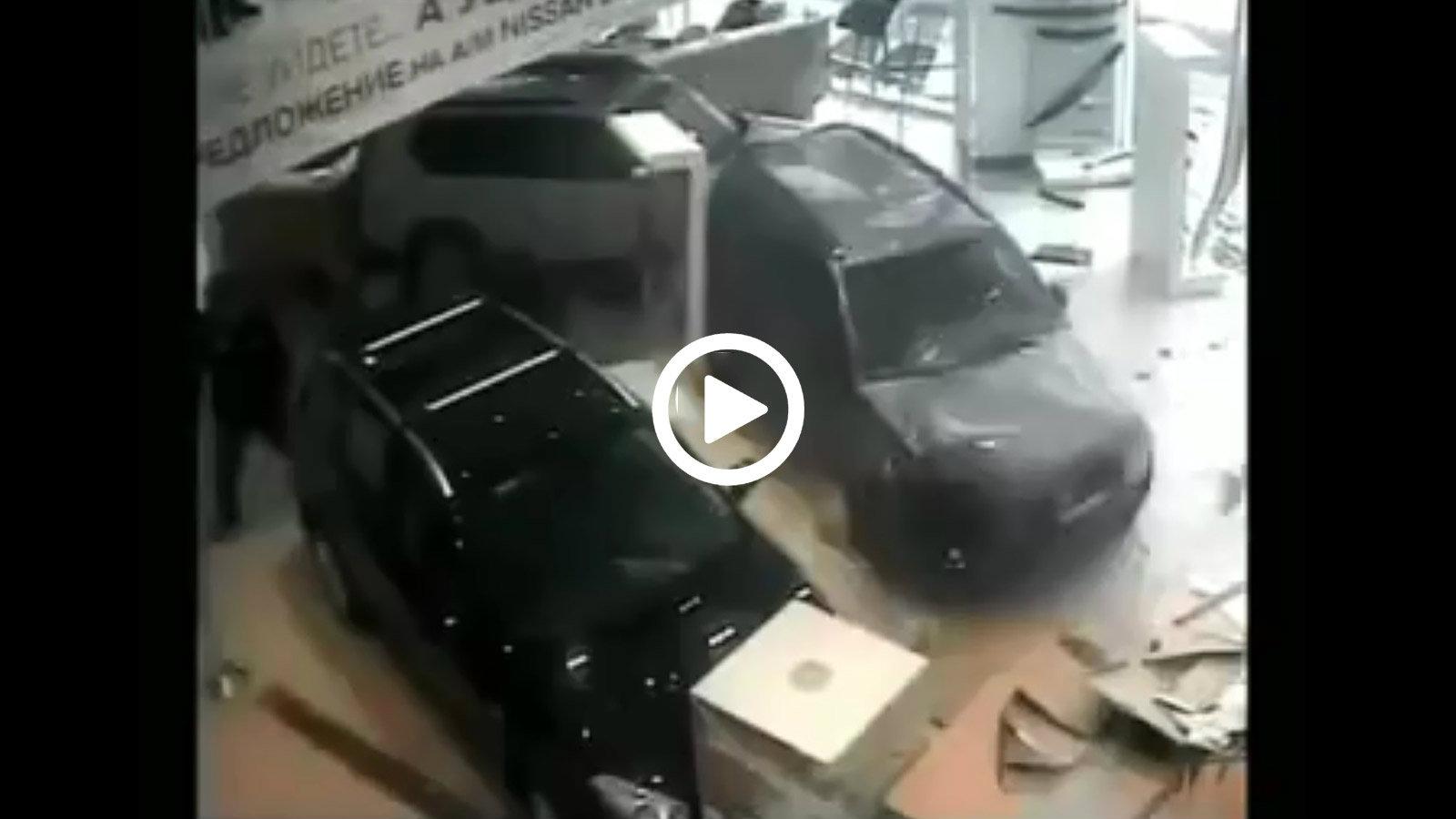 Έκανε ρημαδιό την έκθεση λόγω καθυστέρησης