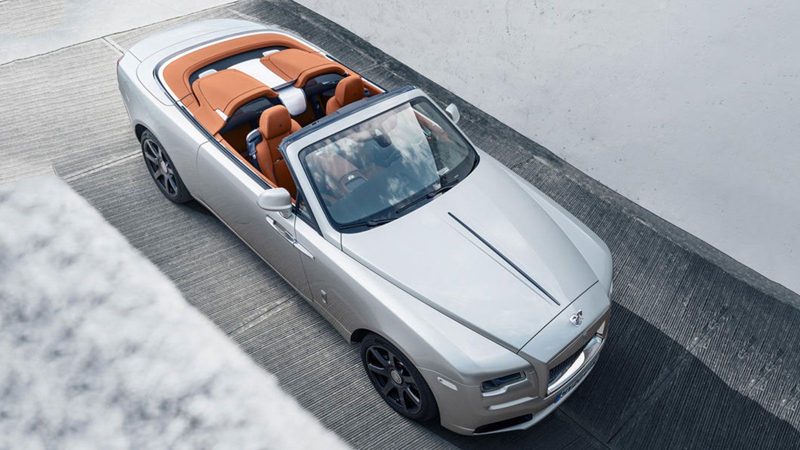 Διθέσια ειδική έκδοση της Rolls-Royce Dawn