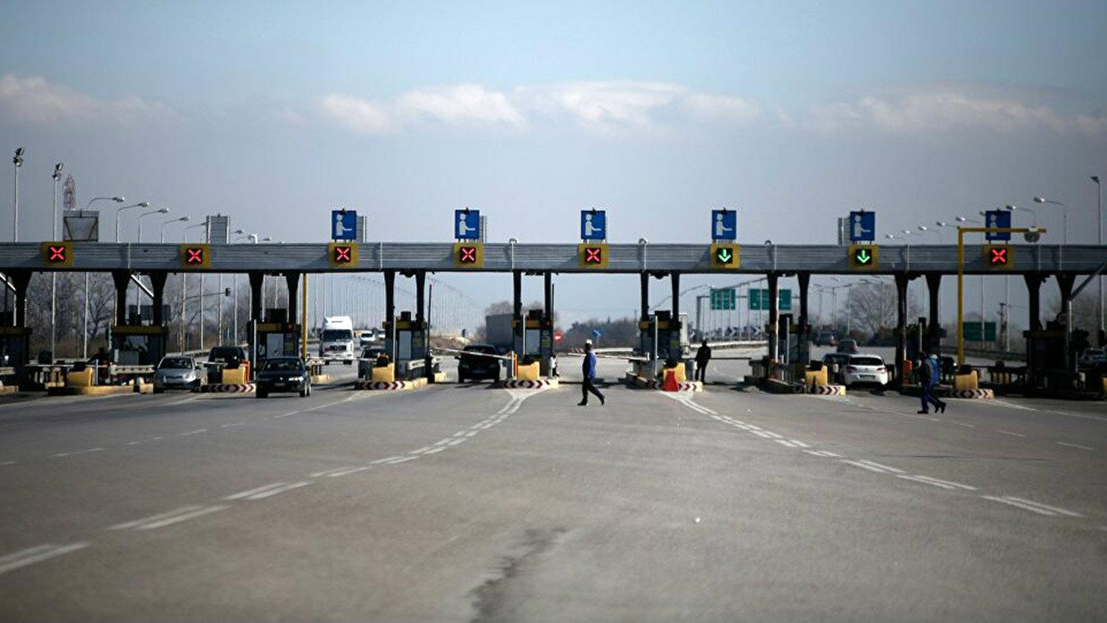 Μειωμένες κατά 0,10 ευρώ και 0,20 ευρώ θα είναι τη νέα χρονιά οι τιμές στην Ολυμπία Οδό.