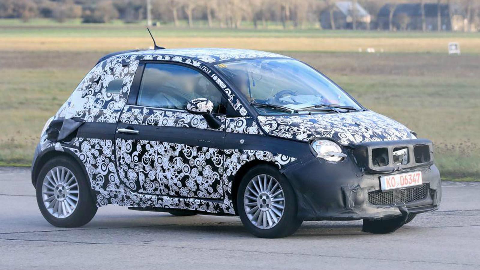 Προηγούμενες εικόνες του Fiat 500e.