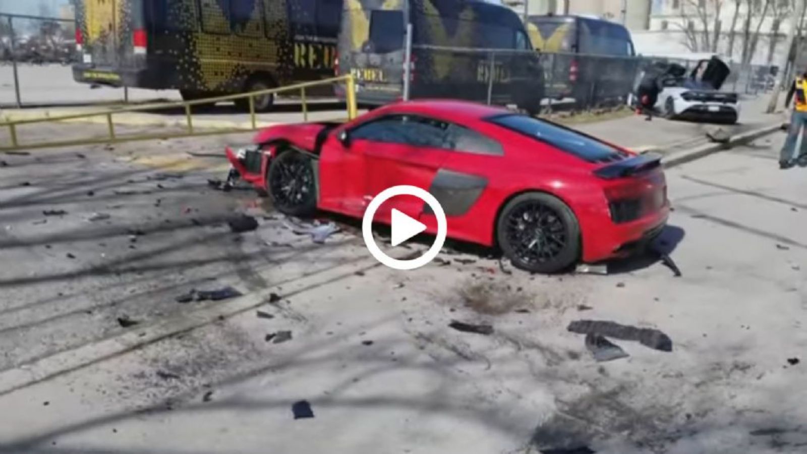 «Φόνευσε» δύο supercar