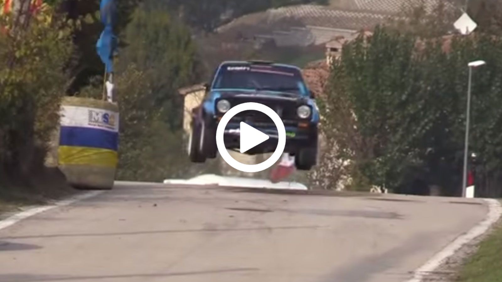 Video: «Χεράς» με Ford Escort Mk2