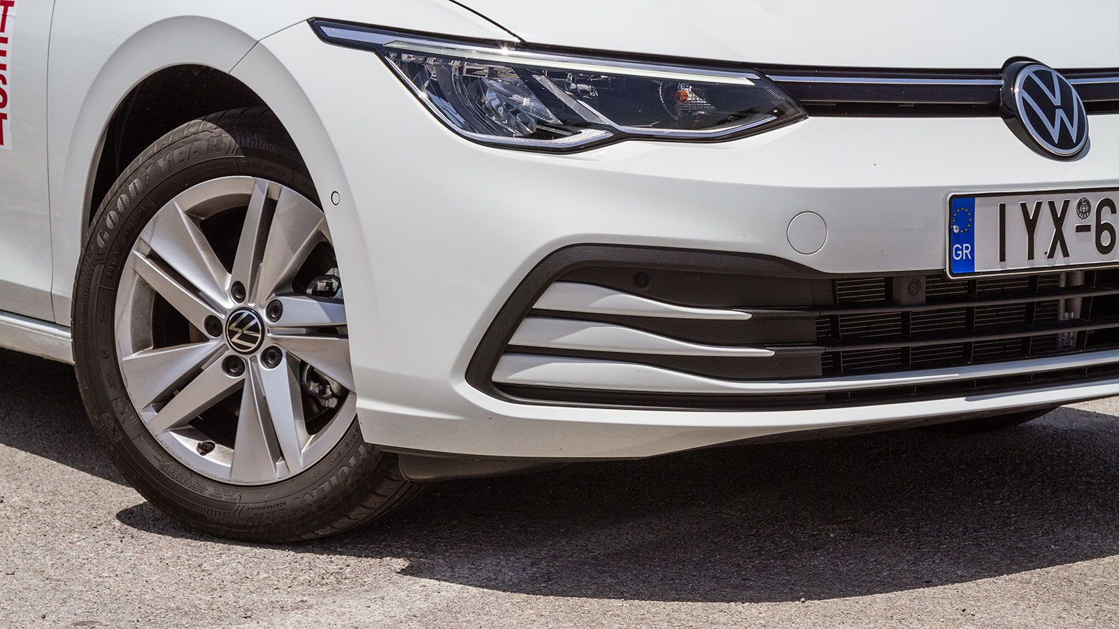 Nissan Qashqai Vs Renault Captur Vs VW Golf
