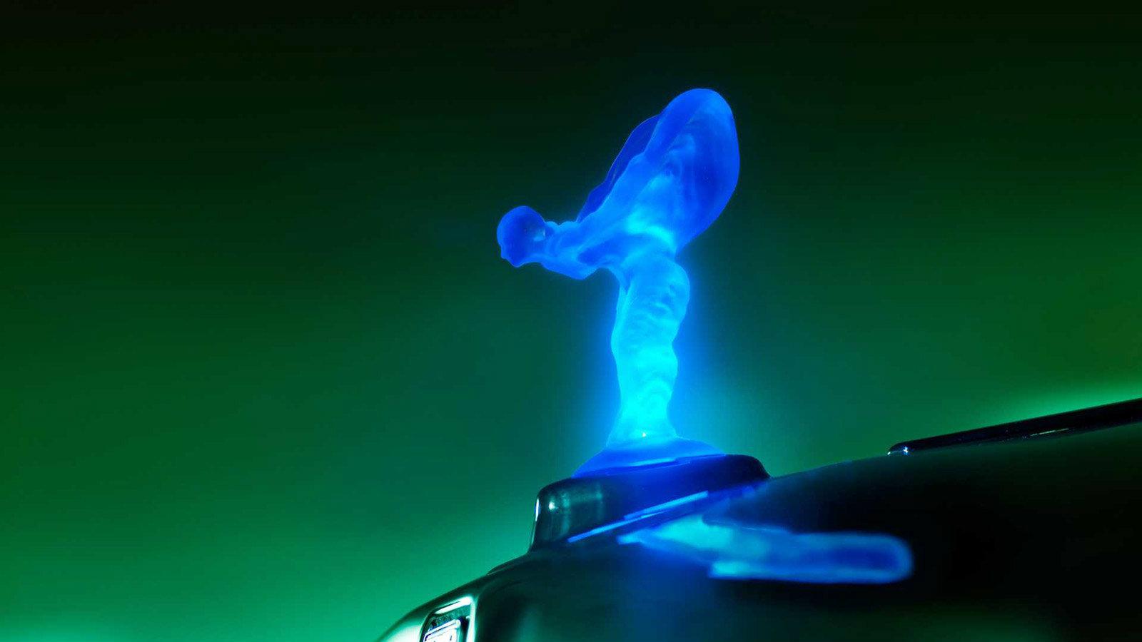 Το φωτισμένο αγαλματάκι δεν συμμορφώνεται με τους νέους κανονισμούς της ΕΕ που ισχύουν για τη φωτορύπανση.