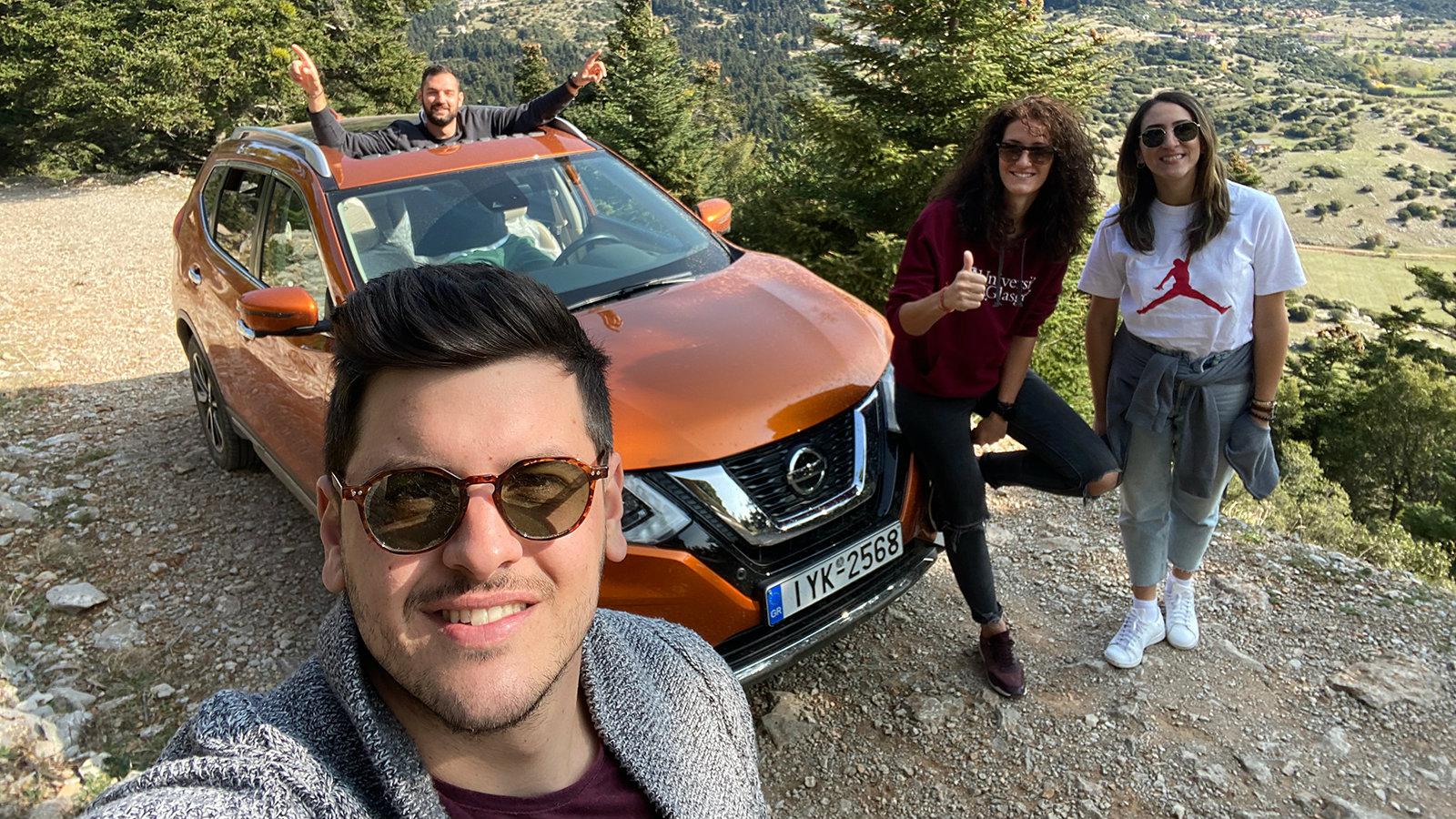 «…Eίτε στο δρόμο είτε στο χώμα, το X-Trail ισοπέδωνε τα χιλιόμετρα εκπληκτικά. Η πανοραμική οροφή έκανε τις διαδρομές μας μέσα στα δάση ακόμα πι