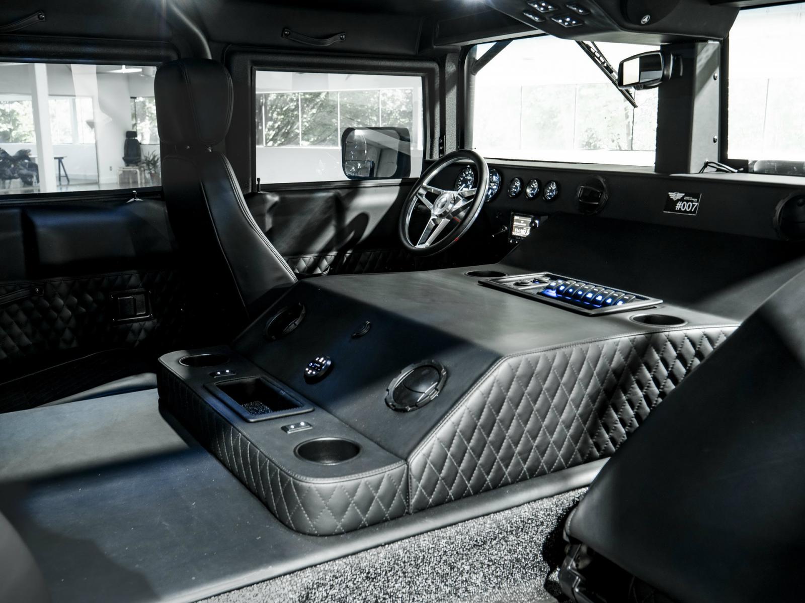 Το πανάκριβο Hummer H1 της Mil-Spec